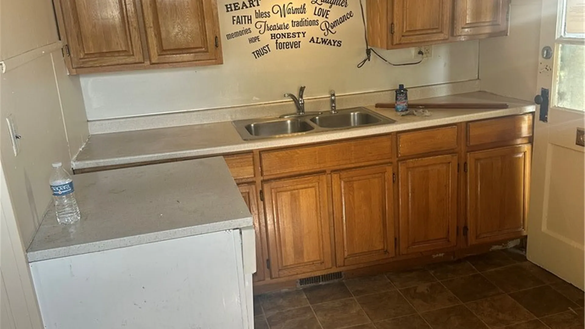 Property at 26 Windcrest Drive, Cheektowaga, NY 14225 4