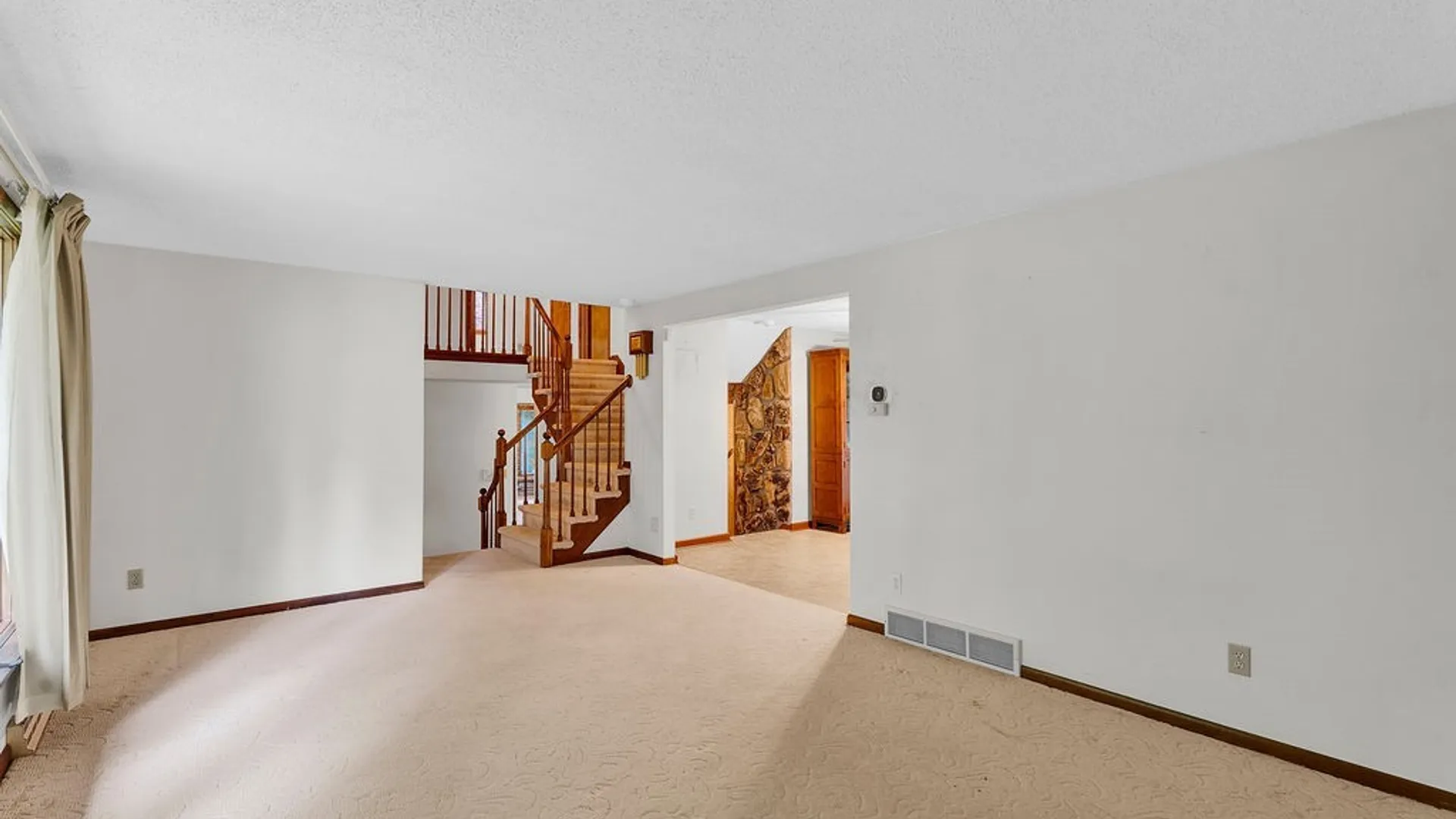 Property at 1940 Dodge Road, Amherst, NY 14051 16