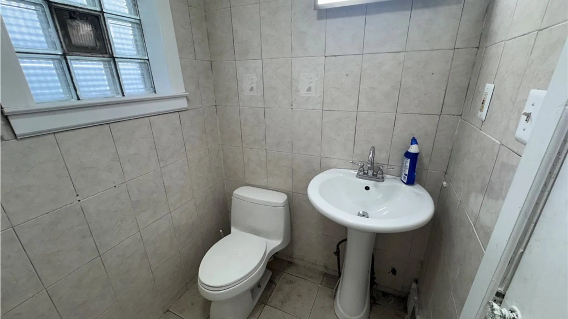 Property at 967 Kenmore Avenue, Tonawanda, NY 14217 34