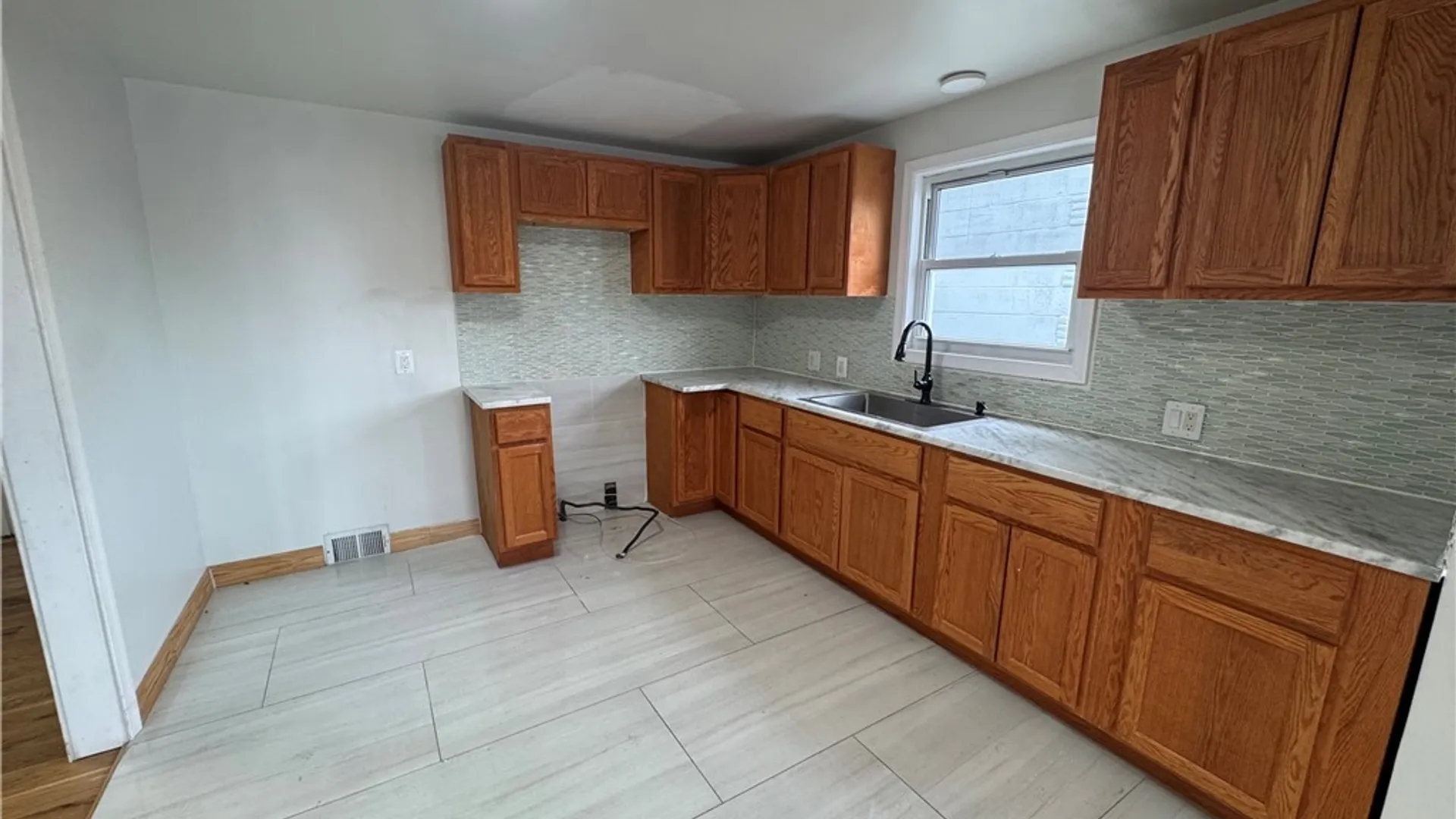 Property at 967 Kenmore Avenue, Tonawanda, NY 14217 37