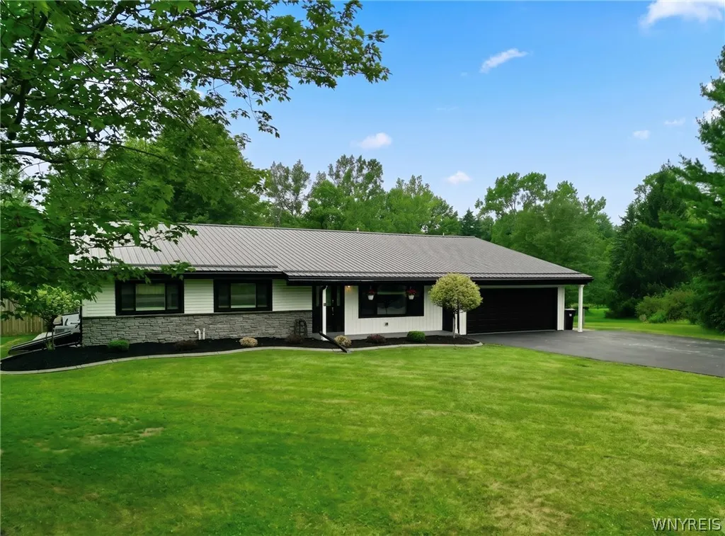 Property at 5189 Bussendorfer Road, Orchard Park, NY 14127