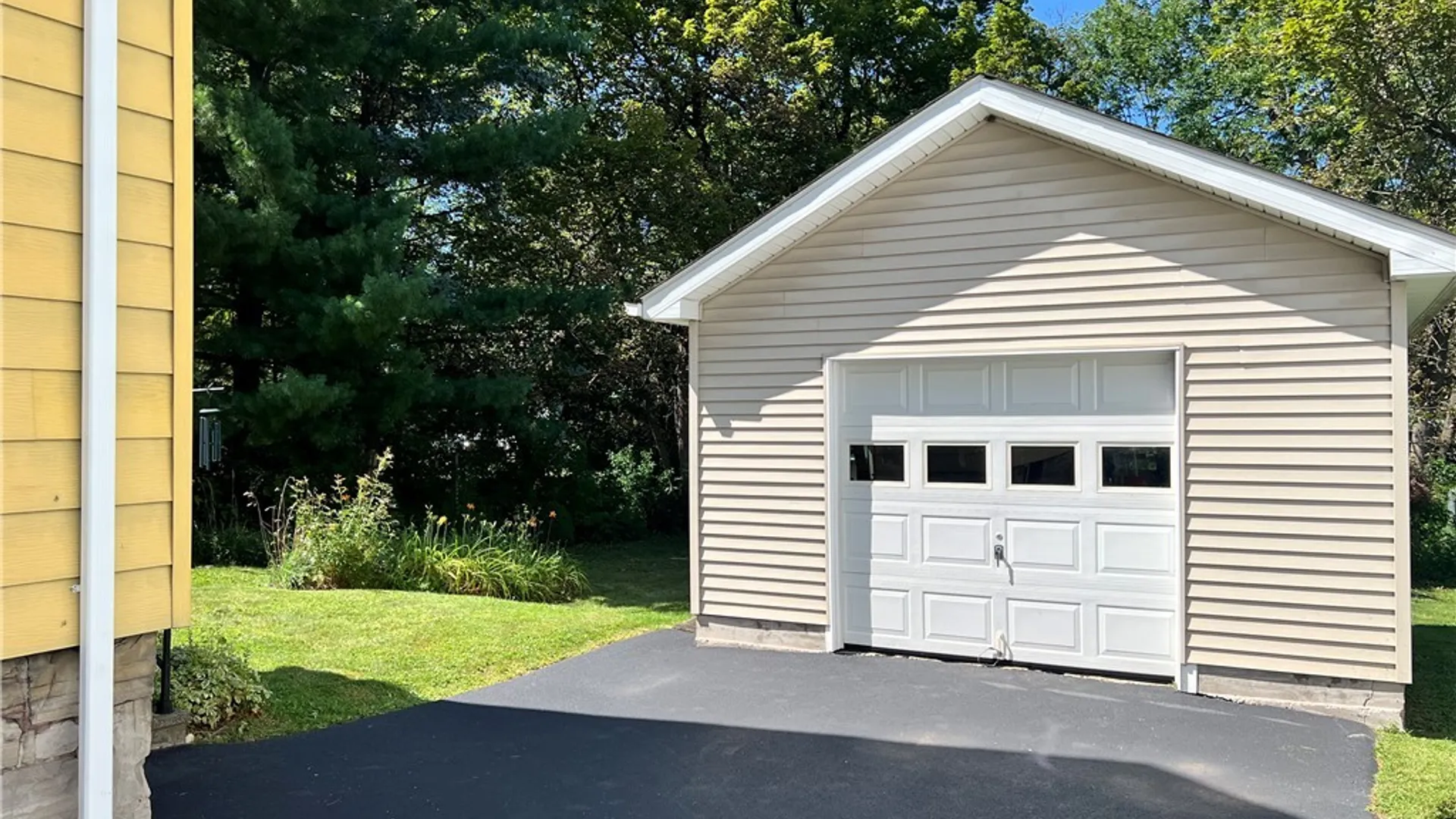 Property at 105 E Heman Street, DeWitt, NY 13057 23