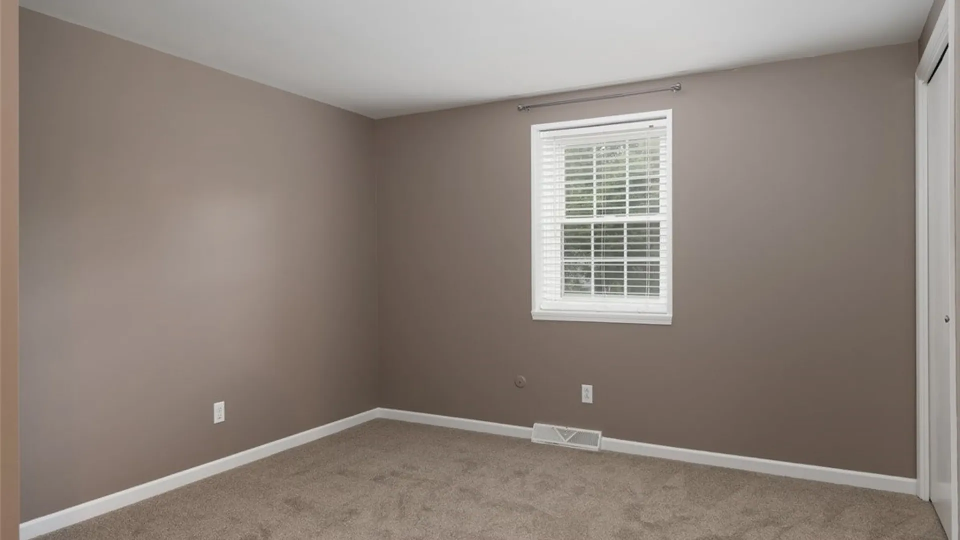Property at 111 The Meadow, Aurora, NY 14052 10