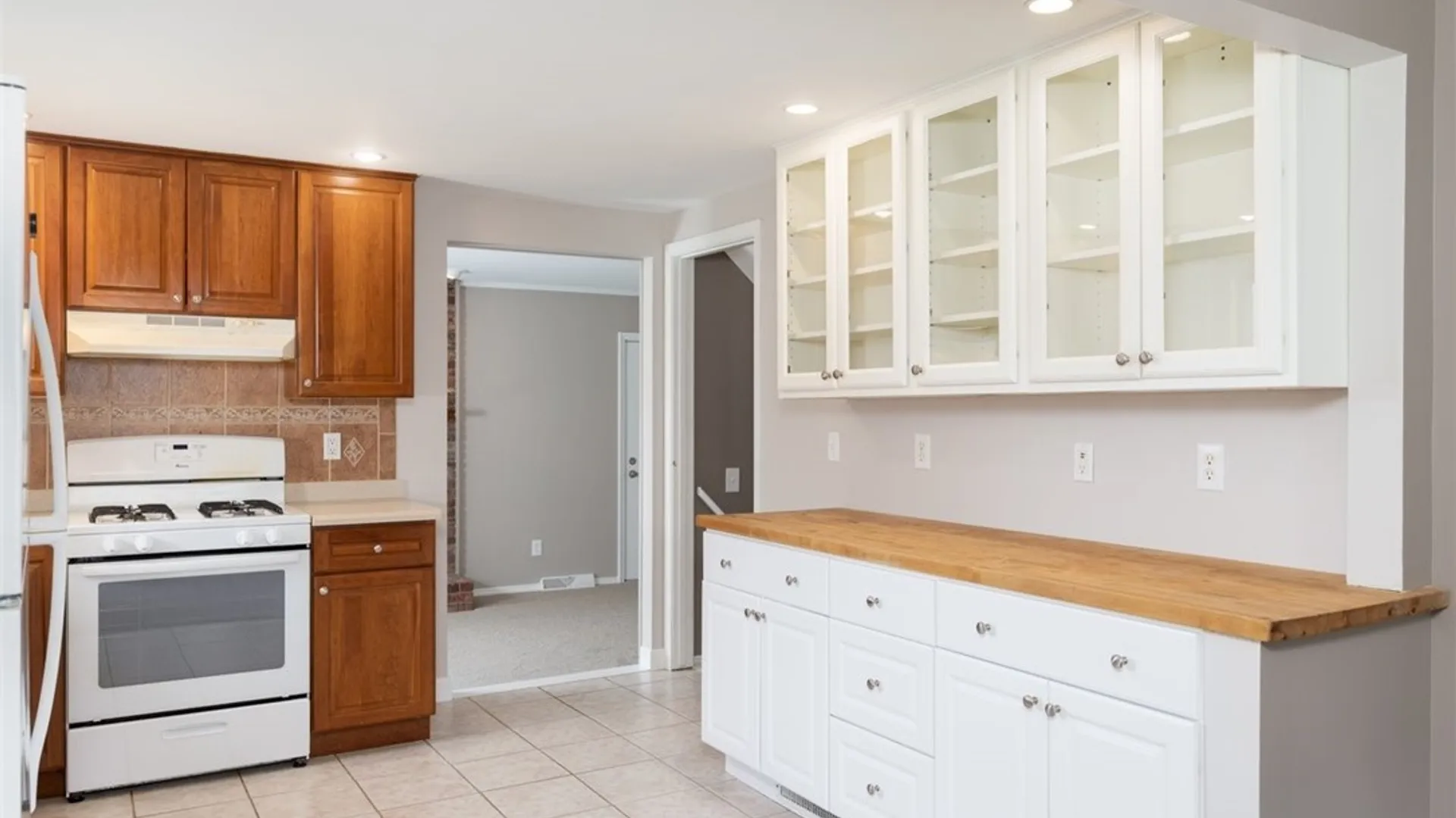 Property at 111 The Meadow, Aurora, NY 14052 5