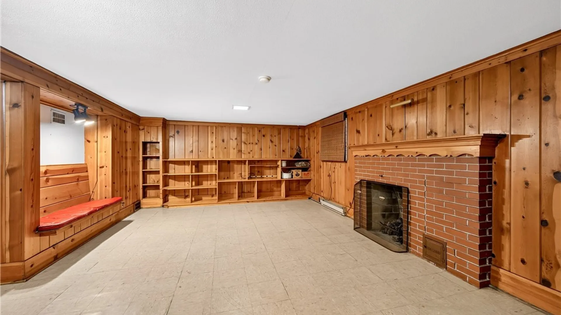 Property at 30 Hallam Road, Buffalo, NY 14216 35