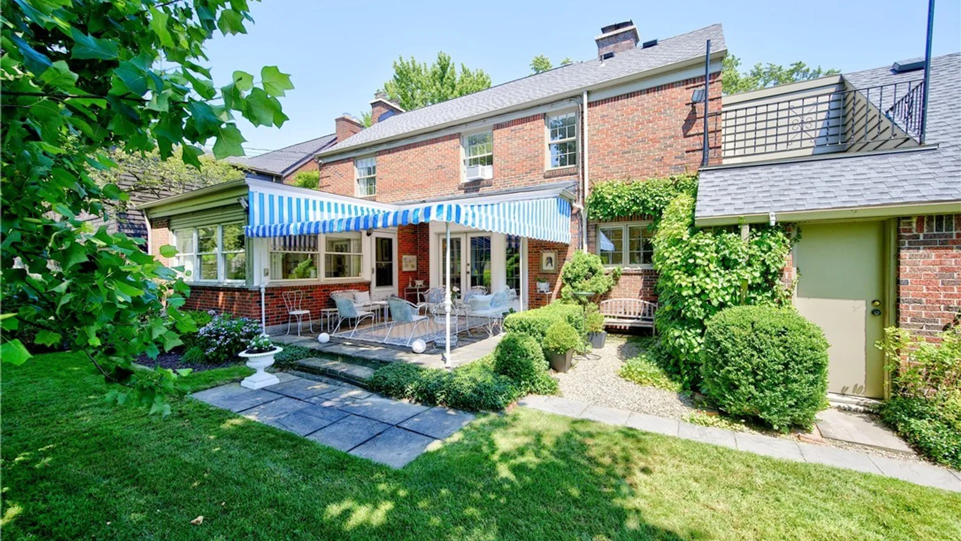 Property at 30 Hallam Road, Buffalo, NY 14216 41