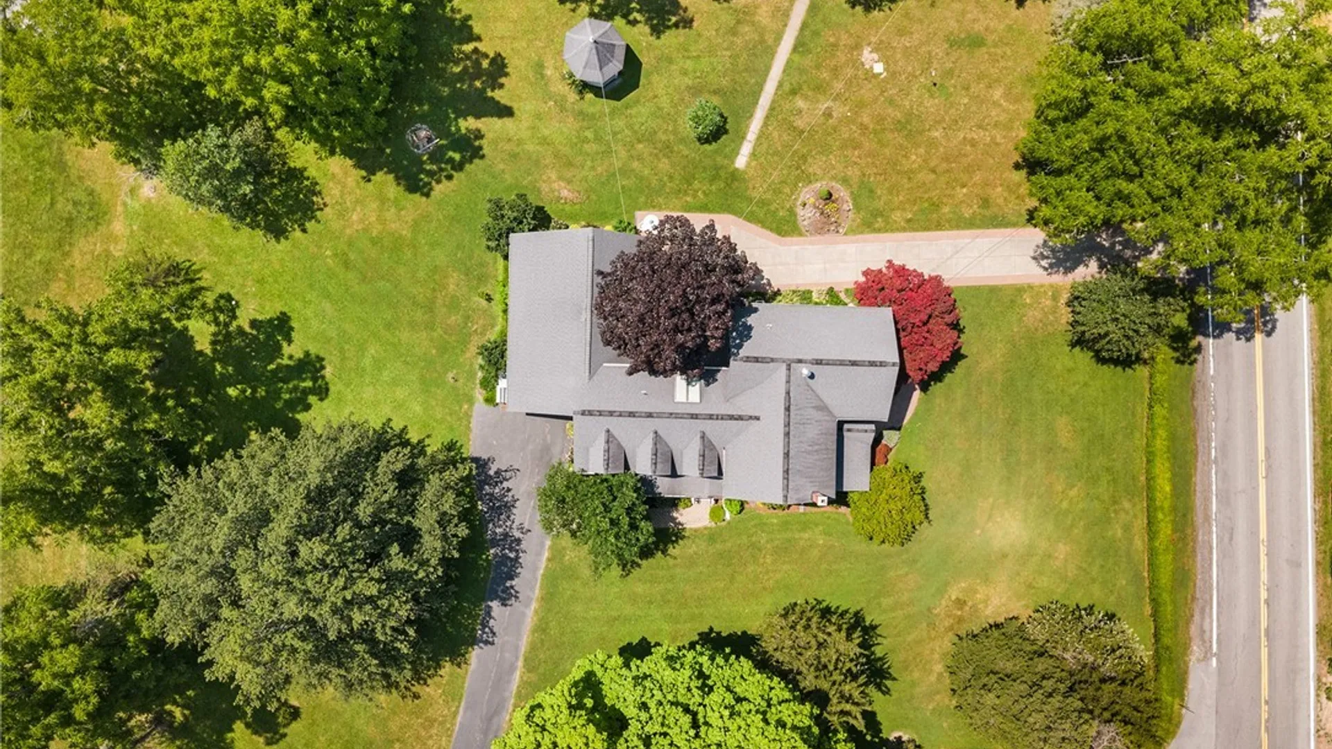 Property at 8745 Tonawanda Crk Road, Clarence, NY 14032 33