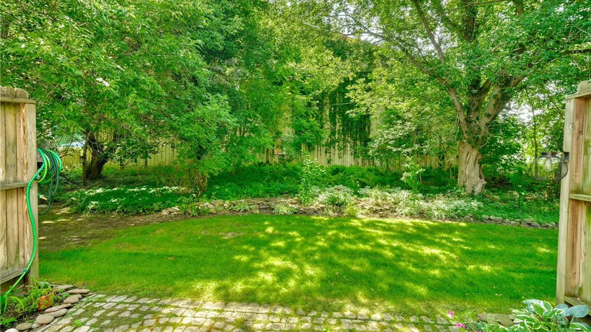 Property at 254 Penn Ln, Penfield, NY 14625 7