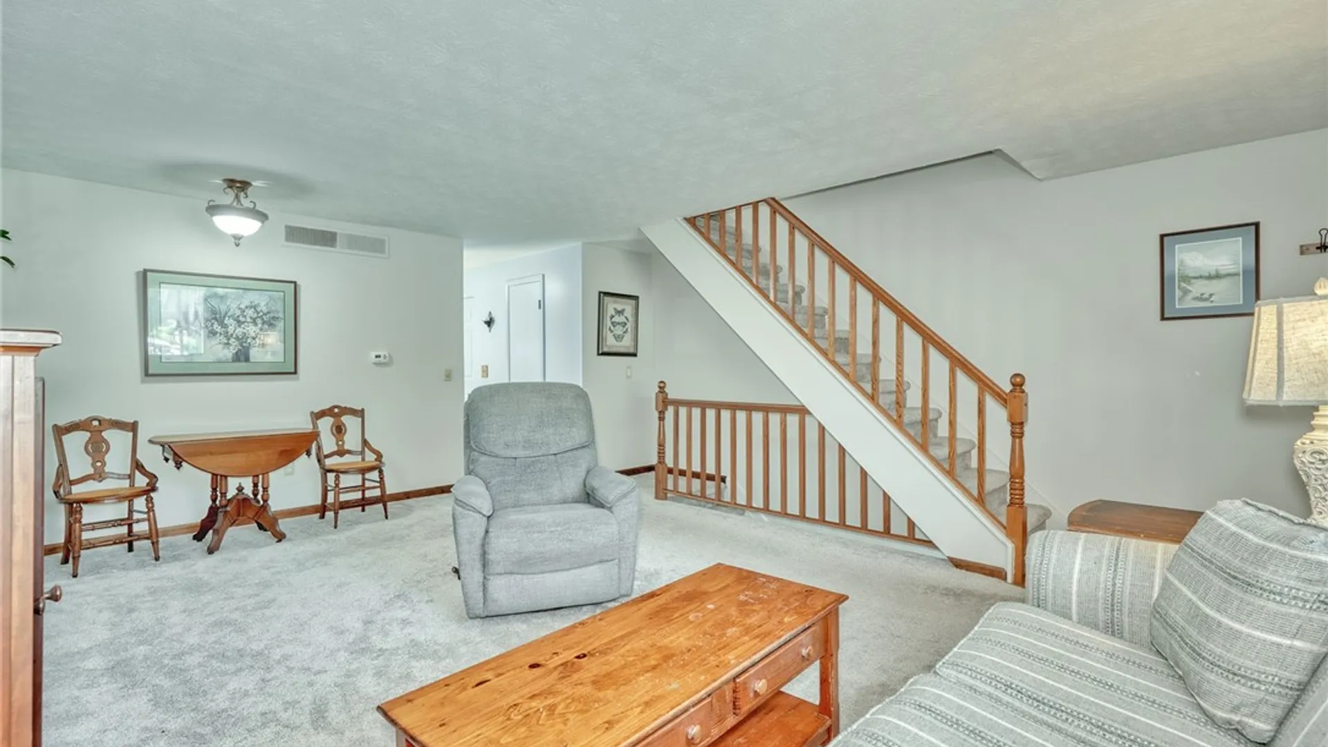 Property at 254 Penn Ln, Penfield, NY 14625 9