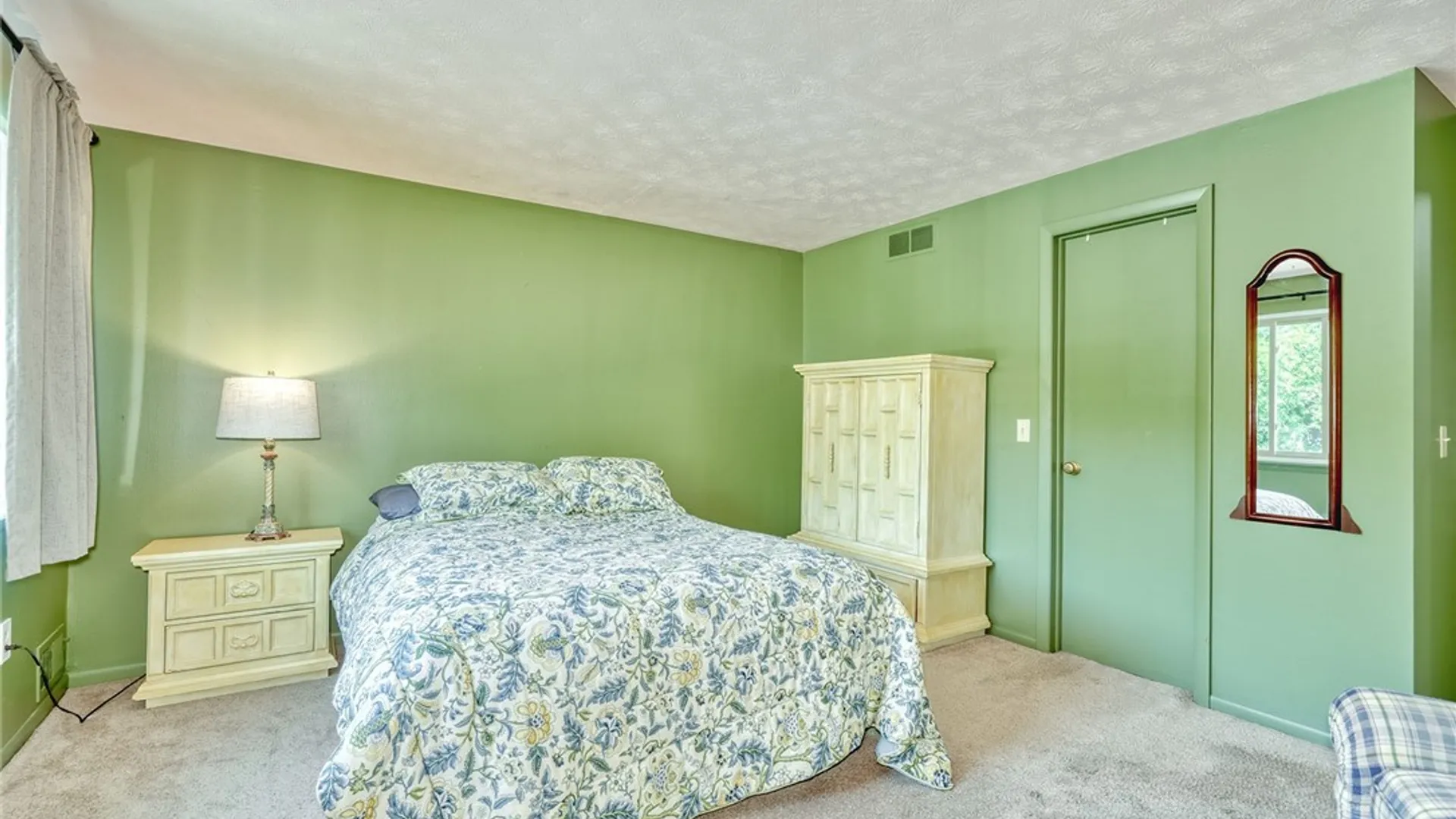 Property at 254 Penn Ln, Penfield, NY 14625 19