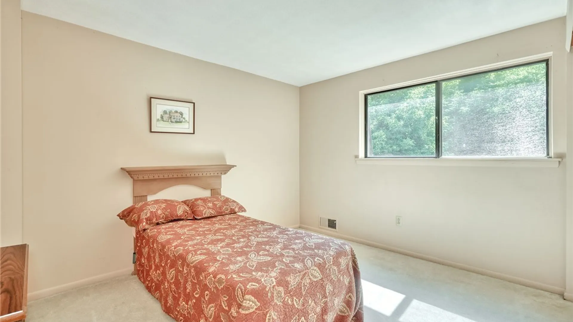 Property at 254 Penn Ln, Penfield, NY 14625 23