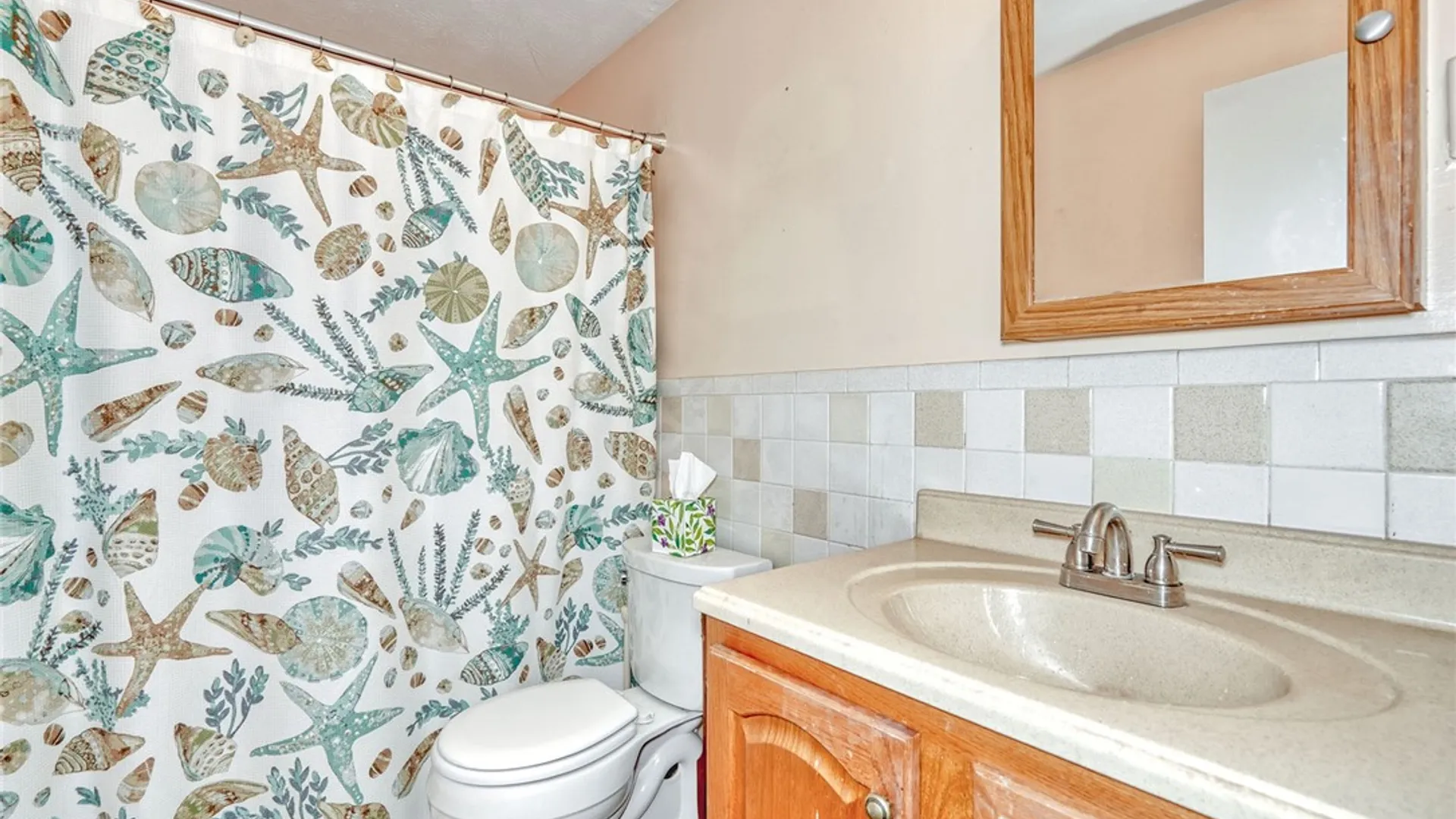 Property at 254 Penn Ln, Penfield, NY 14625 26