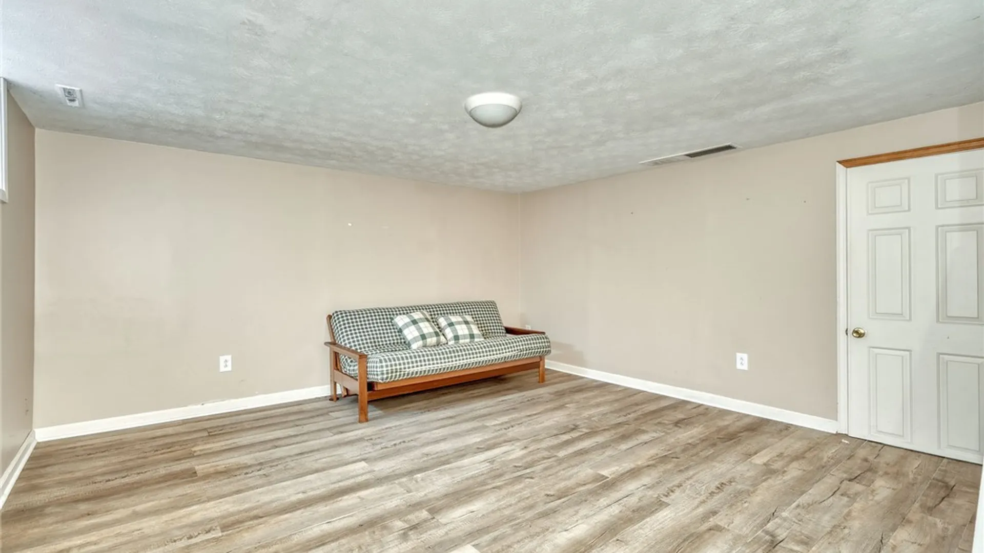Property at 254 Penn Ln, Penfield, NY 14625 27