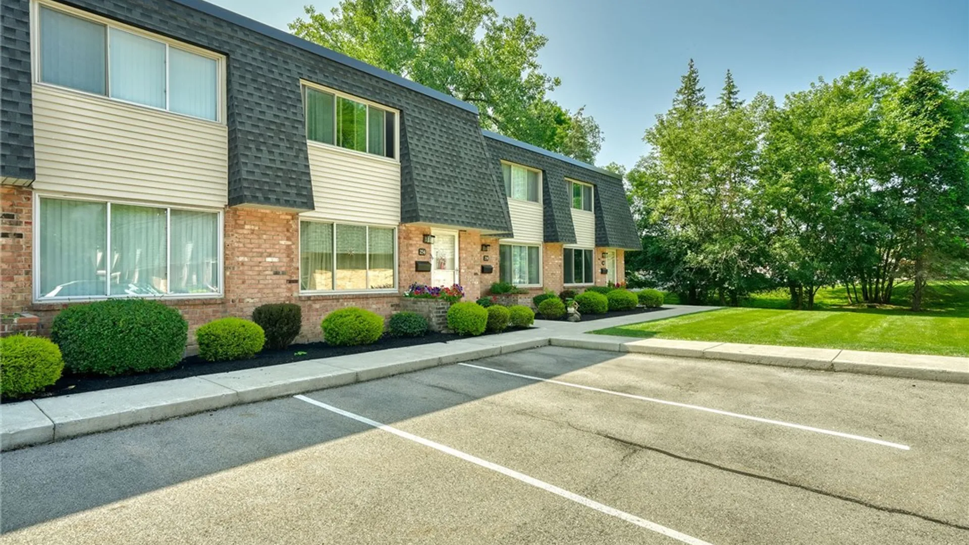 Property at 254 Penn Ln, Penfield, NY 14625 3