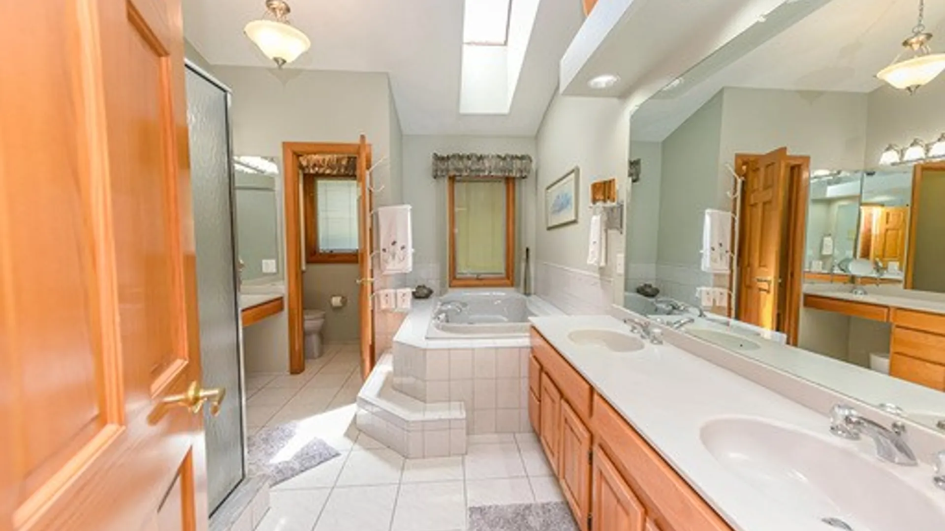 Property at 574 Melwood Drive, Greece, NY 14626 25