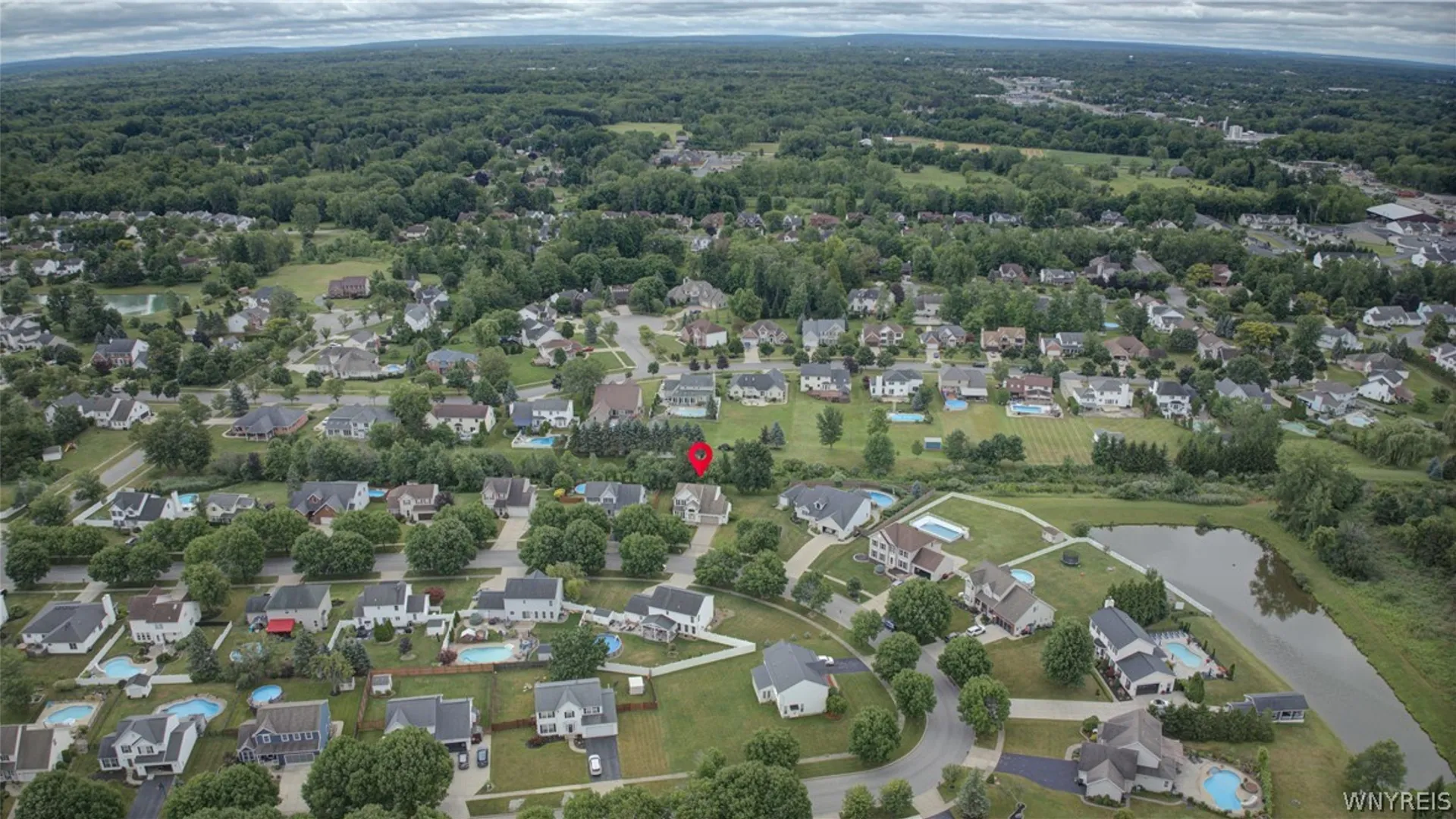 Property at 17 Stream View Lane, Lancaster, NY 14086 34