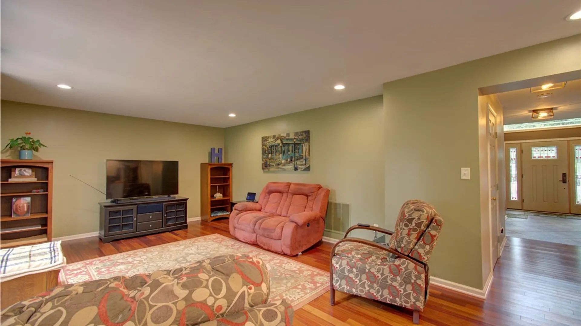 Property at 17 Stream View Lane, Lancaster, NY 14086 10