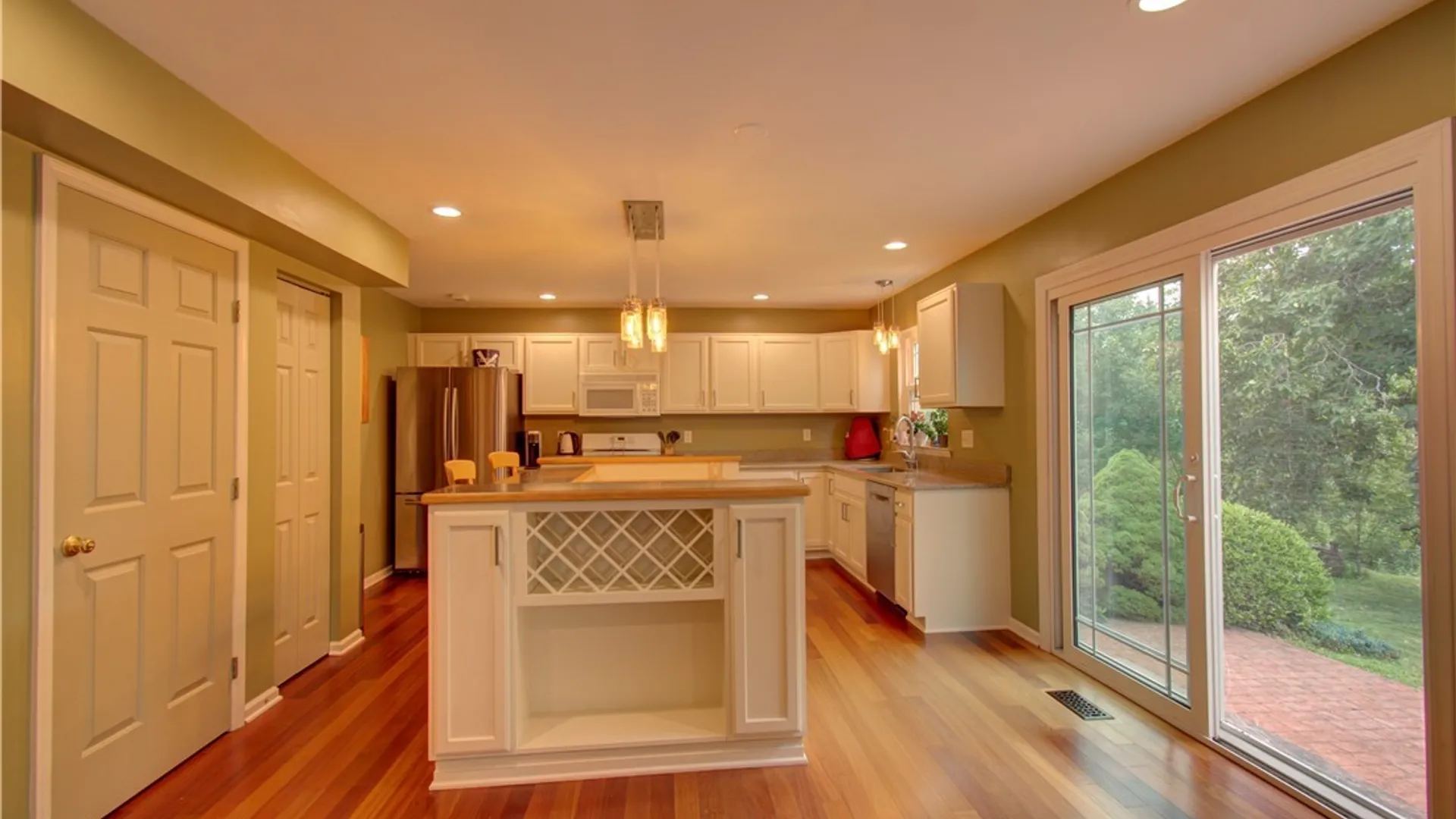 Property at 17 Stream View Lane, Lancaster, NY 14086 6