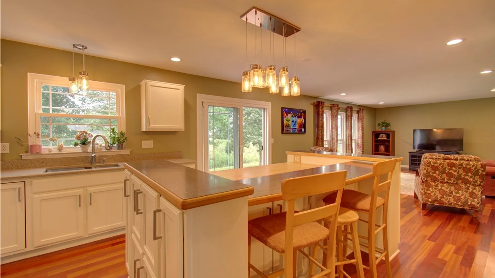 Property at 17 Stream View Lane, Lancaster, NY 14086 7