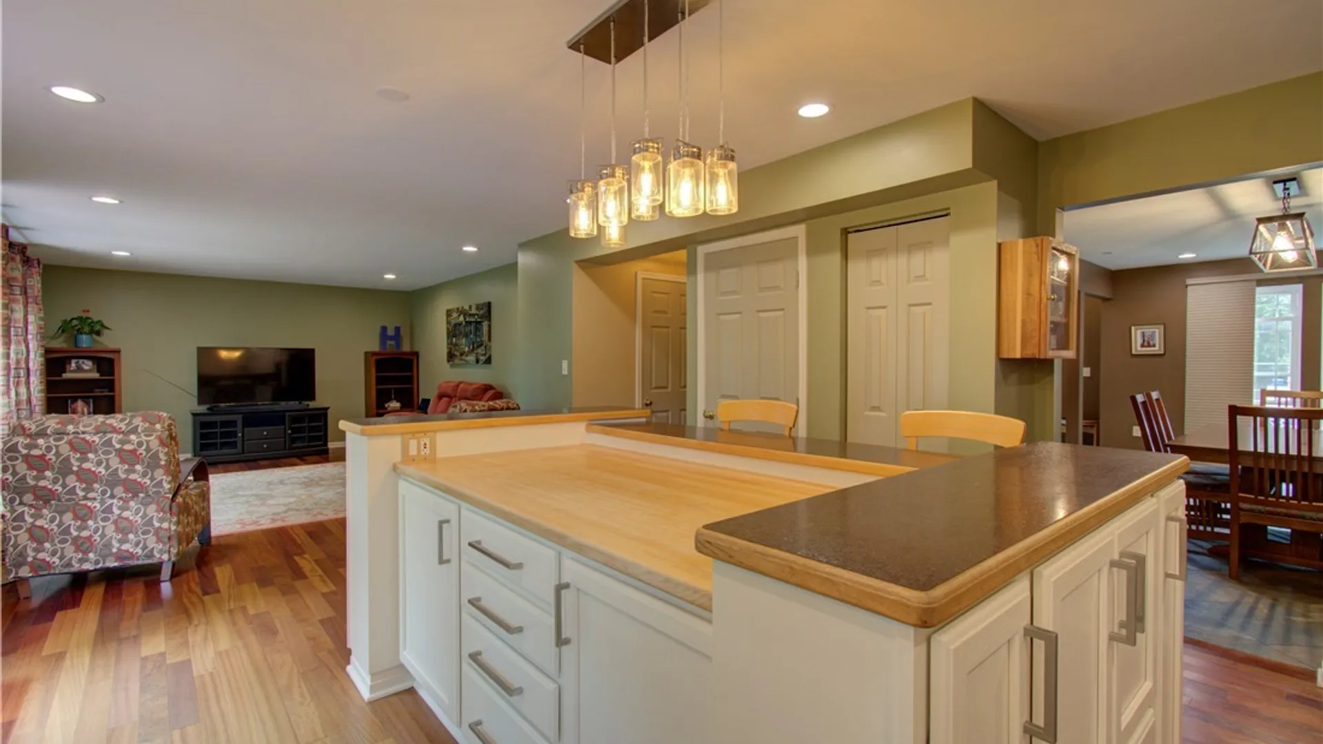 Property at 17 Stream View Lane, Lancaster, NY 14086 8