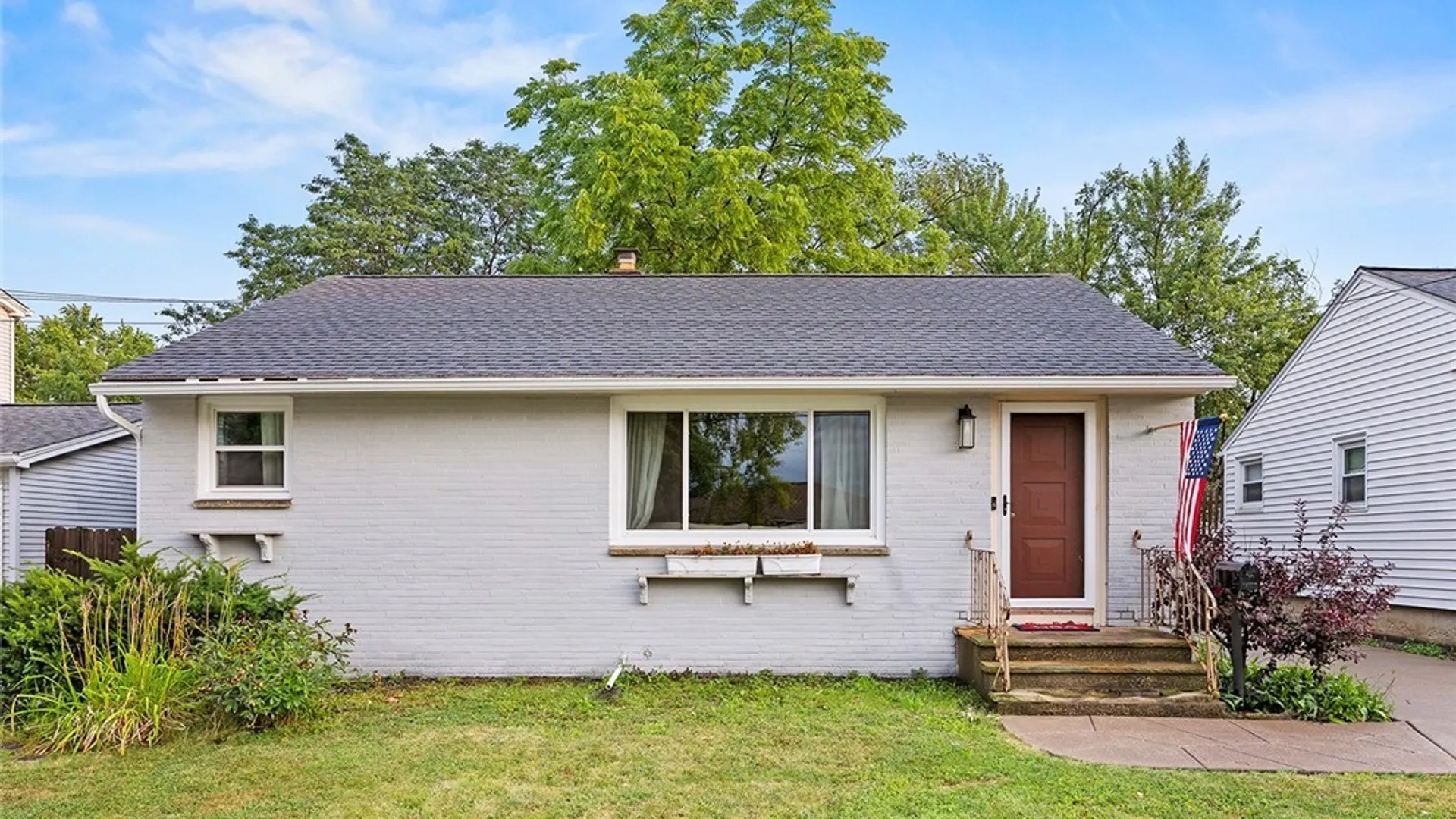 Property at 166 Walter Avenue, Tonawanda, NY 14150 3