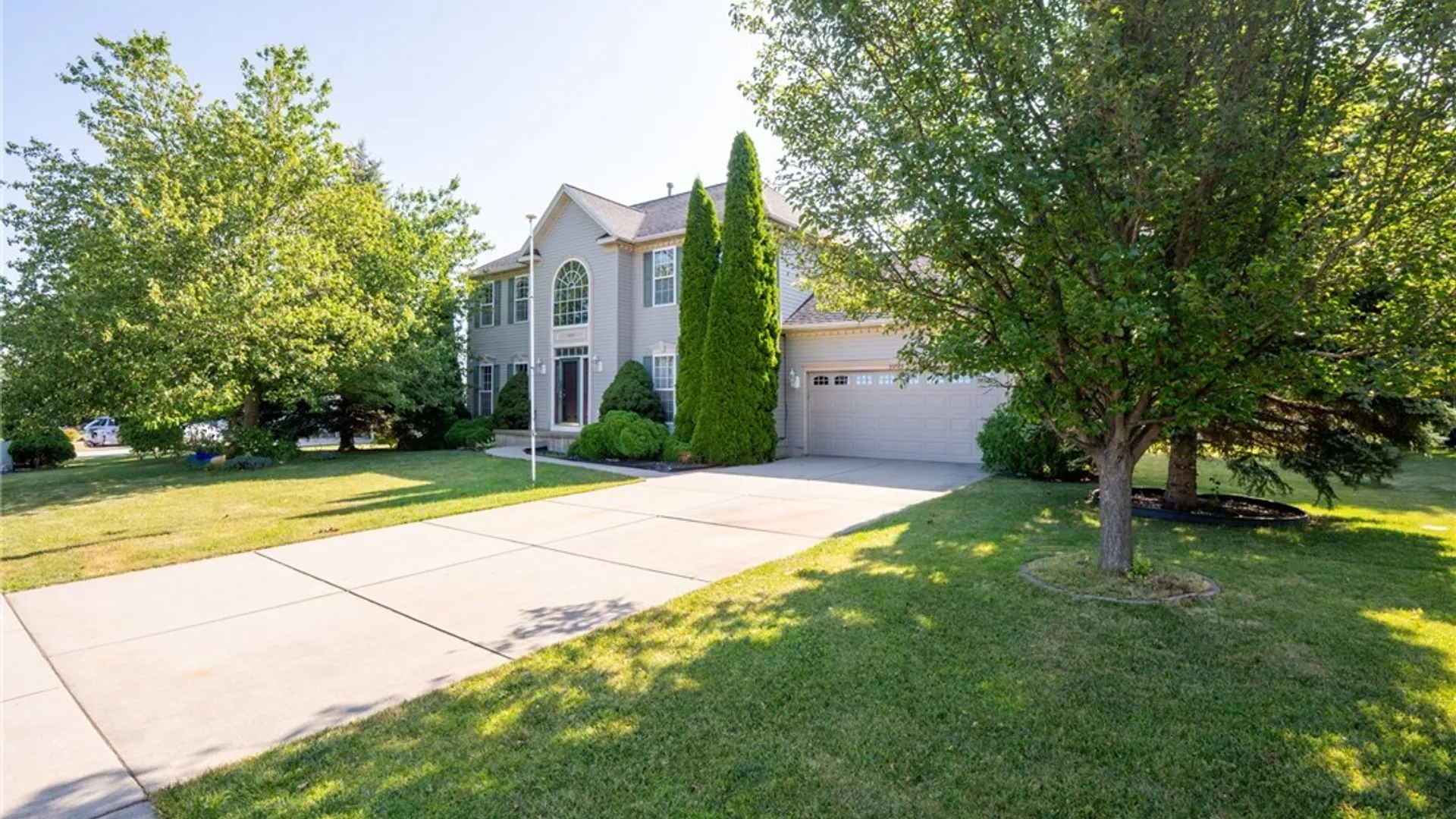 Property at 5955 Pinehurst Court, Hamburg, NY 14085 2