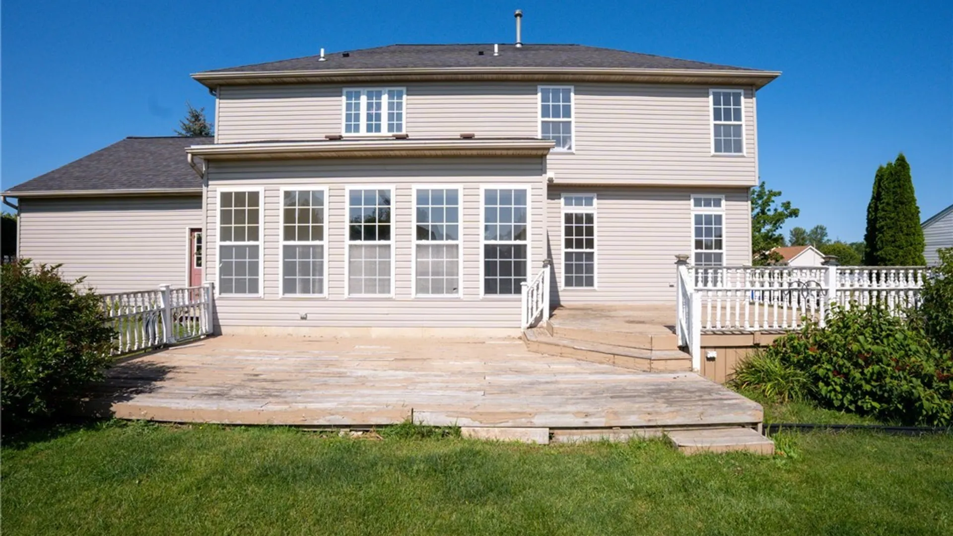Property at 5955 Pinehurst Court, Hamburg, NY 14085 4