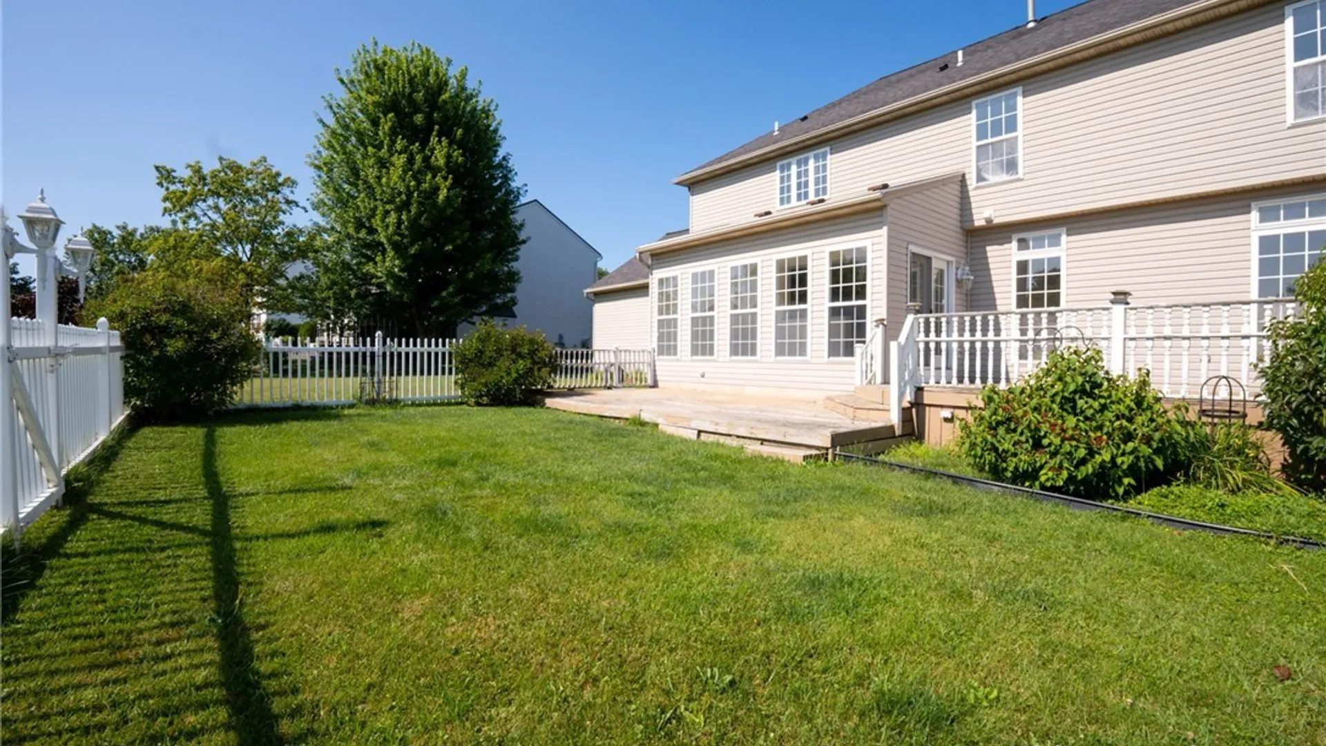 Property at 5955 Pinehurst Court, Hamburg, NY 14085 5