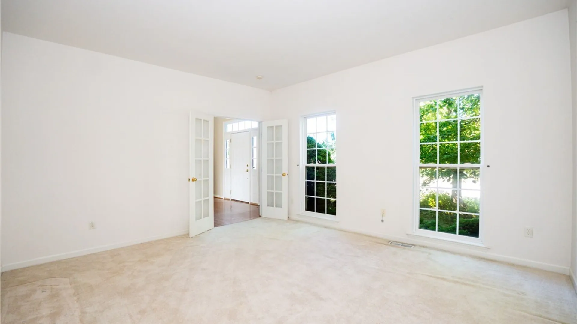 Property at 5955 Pinehurst Court, Hamburg, NY 14085 9