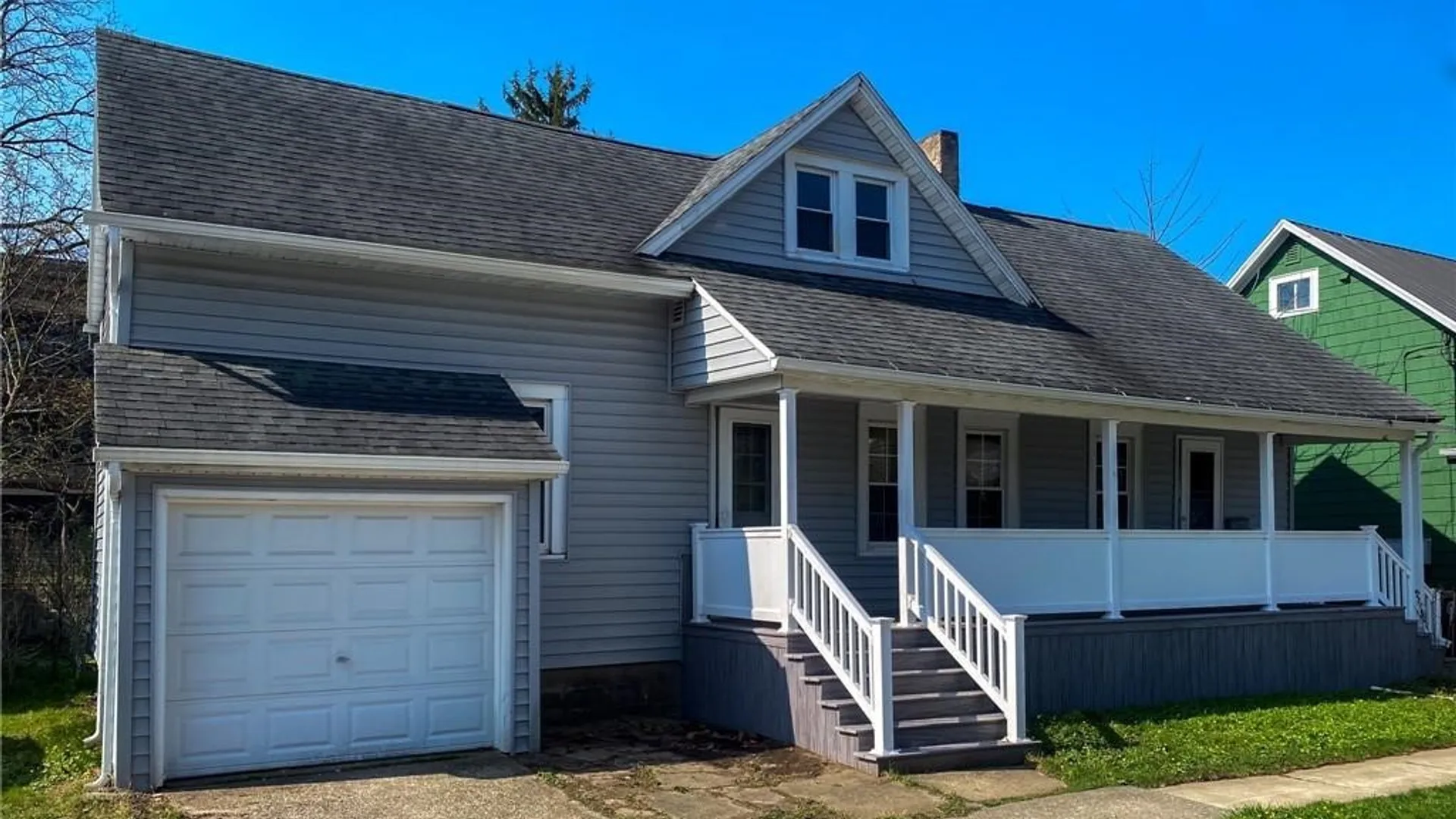 Property at 3 Oakwood Avenue, Lancaster, NY 14086 2