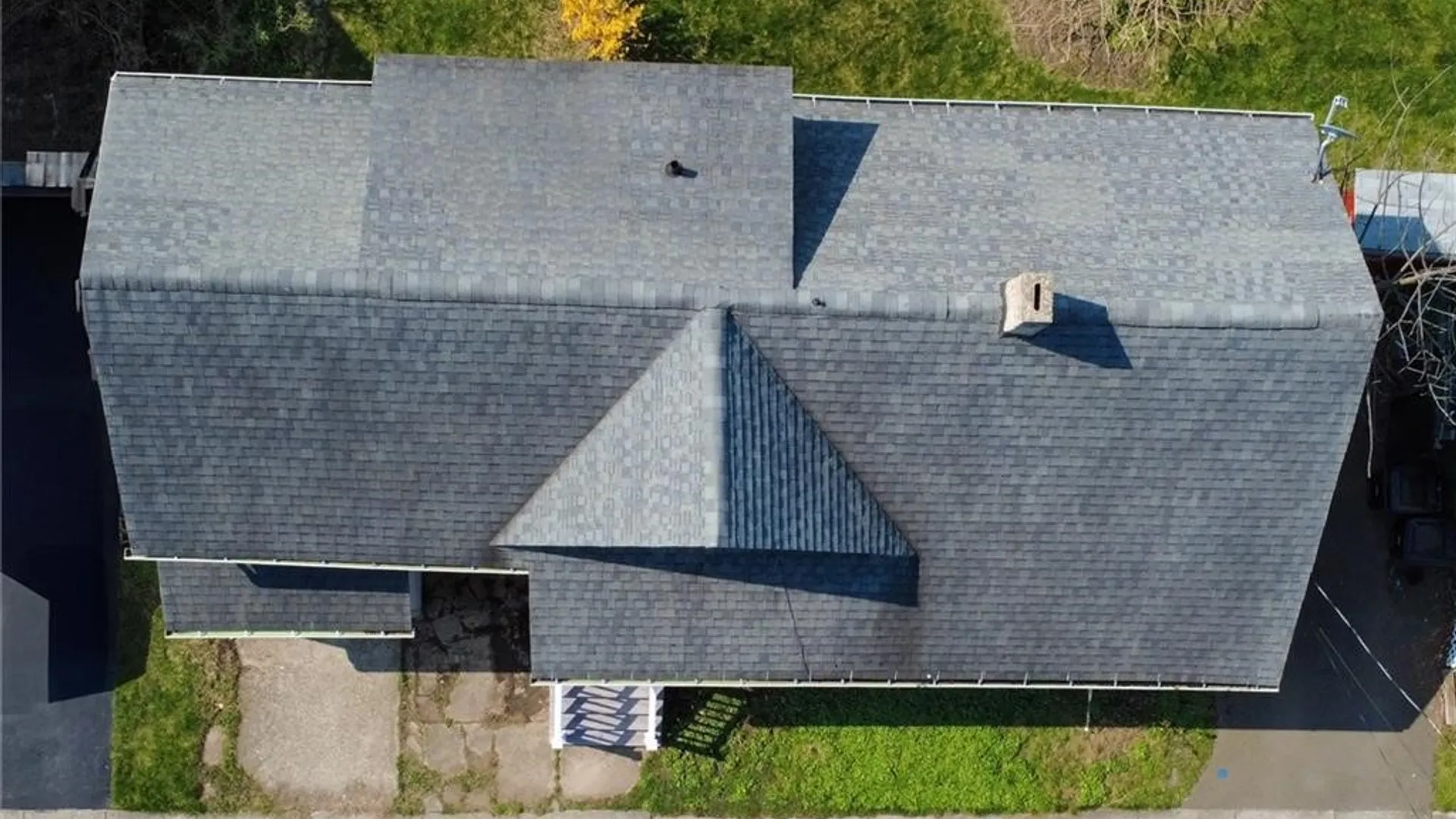 Property at 3 Oakwood Avenue, Lancaster, NY 14086 5