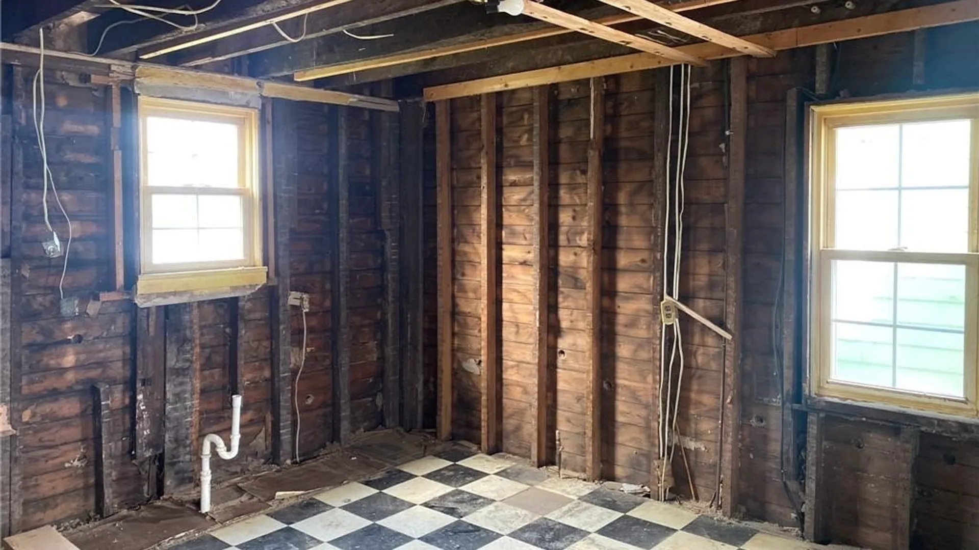 Property at 3 Oakwood Avenue, Lancaster, NY 14086 11