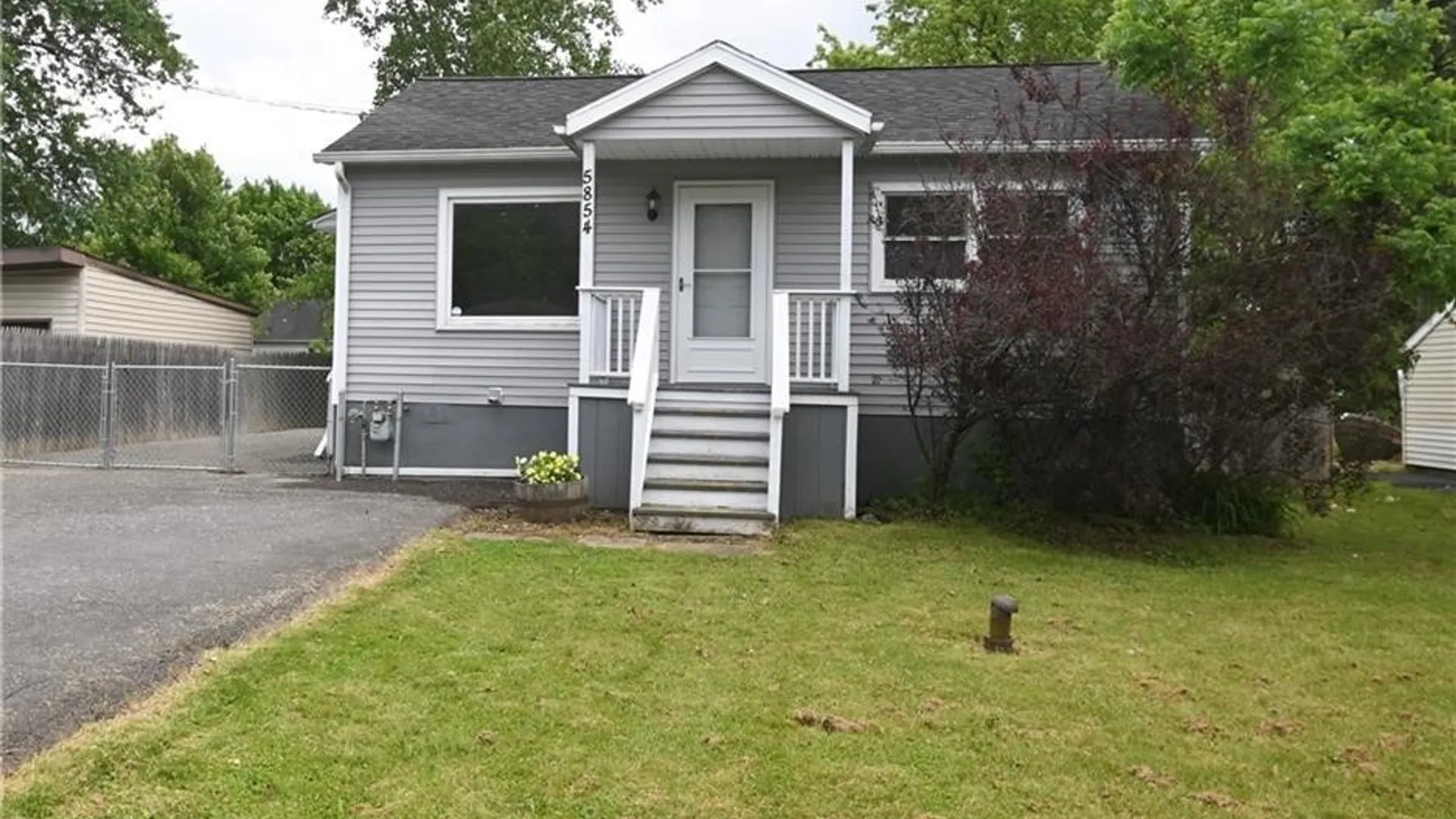 Property at 5854 Reis Drive, Cicero, NY 13039 2