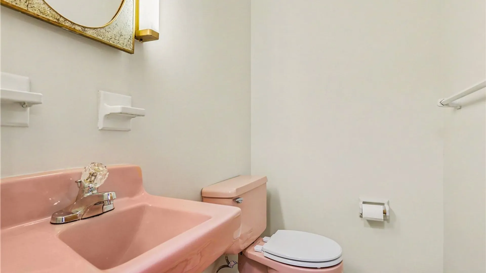 Property at 25 Gayla Drive, Greece, NY 14626 20
