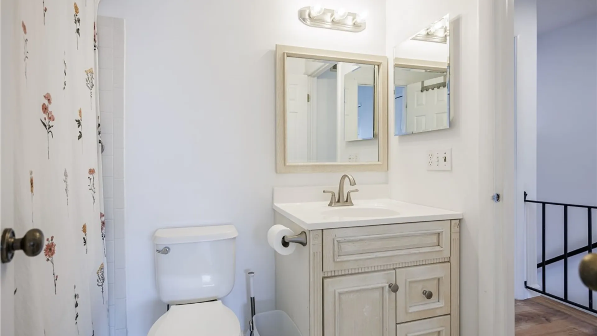 Property at 678 Eastbrooke Lane, Brighton, NY 14618 18