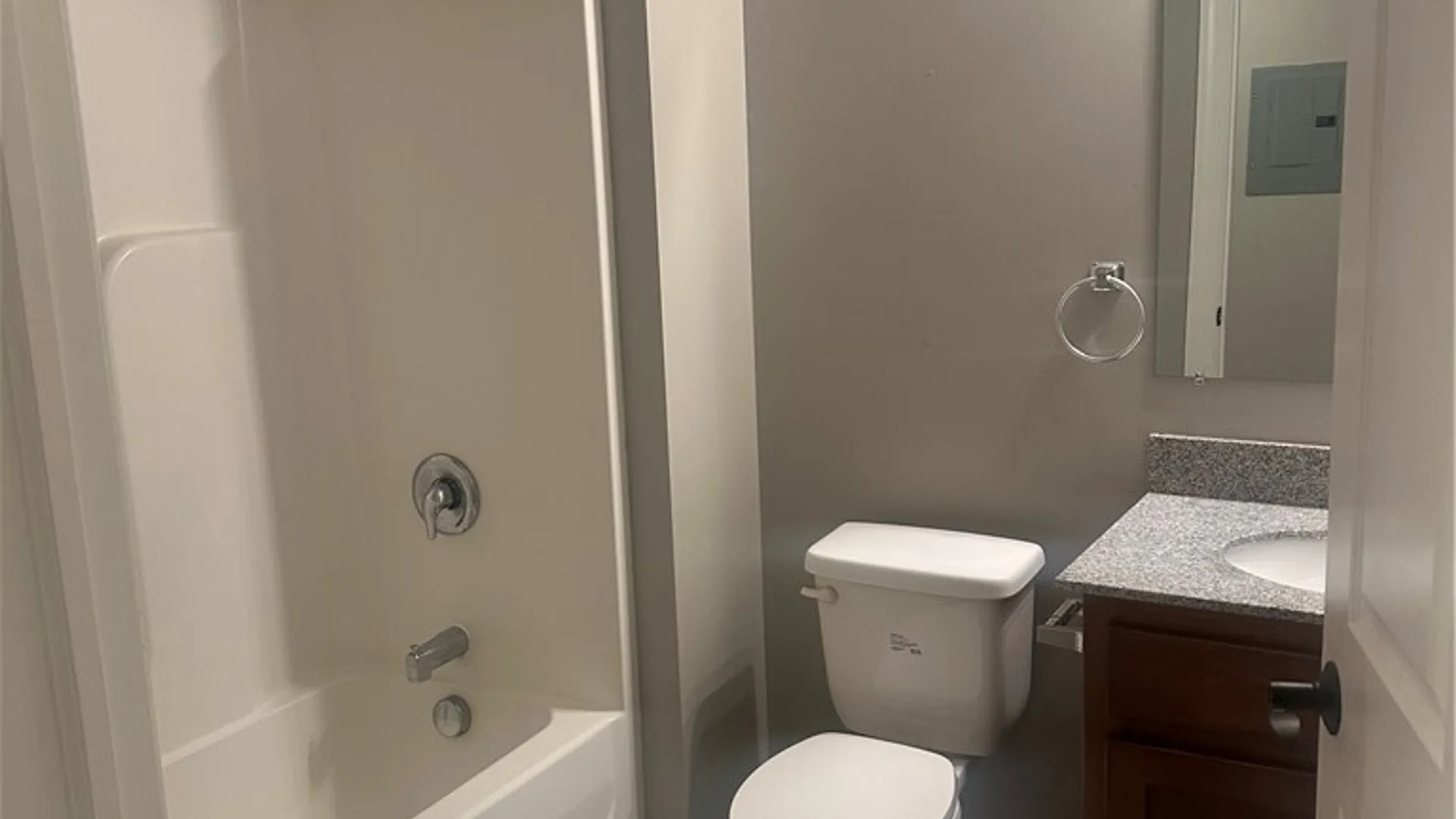 Property at 721 N Clinton Street, Syracuse, NY 13208 8