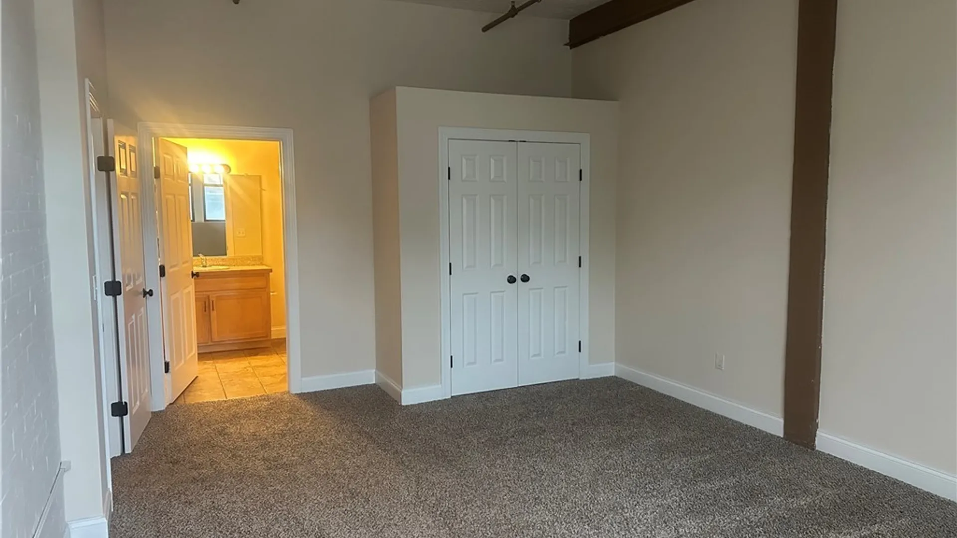 Property at 617 E Hiawatha Boulevard, Syracuse, NY 13208 6