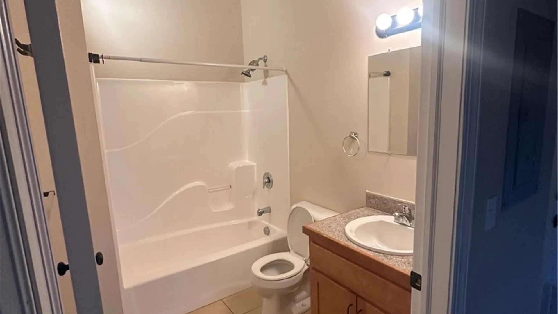 Property at 617 E Hiawatha Boulevard, Syracuse, NY 13208 5