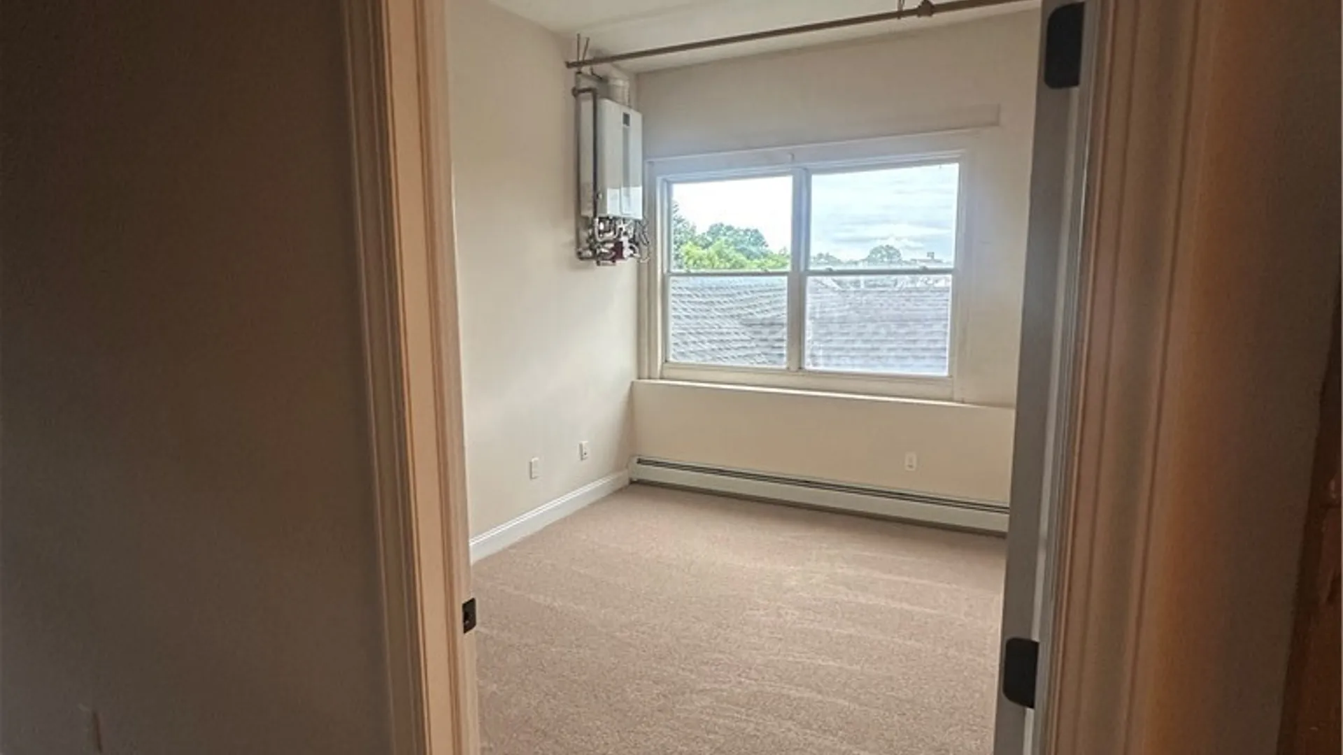 Property at 617 E Hiawatha Boulevard, Syracuse, NY 13208 6
