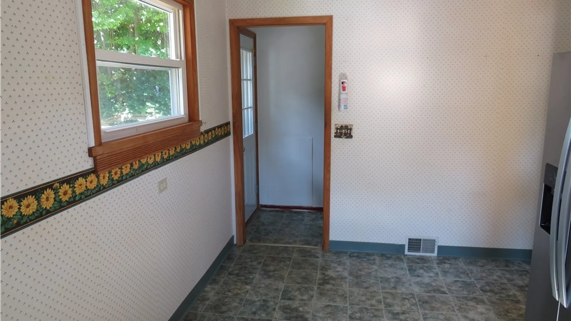 Property at 212 Jane Drive, Camillus, NY 13219 15
