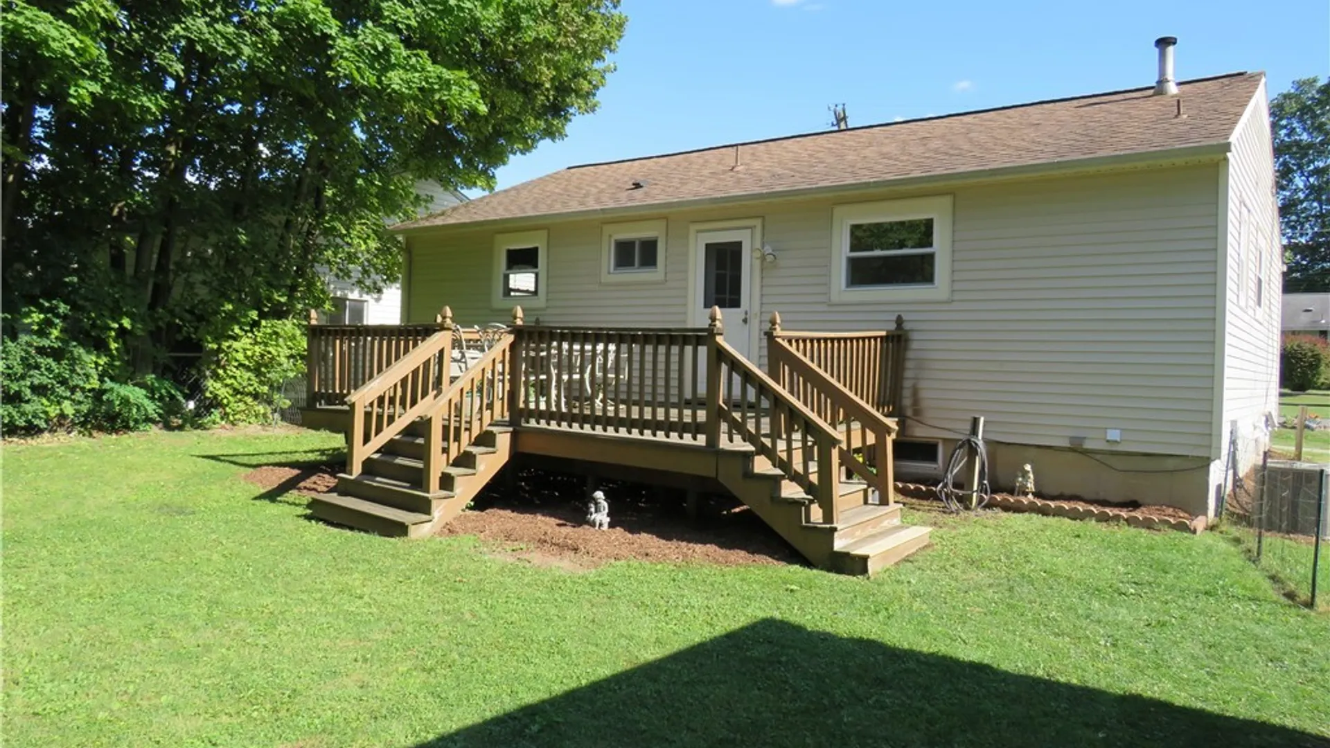 Property at 212 Jane Drive, Camillus, NY 13219 28