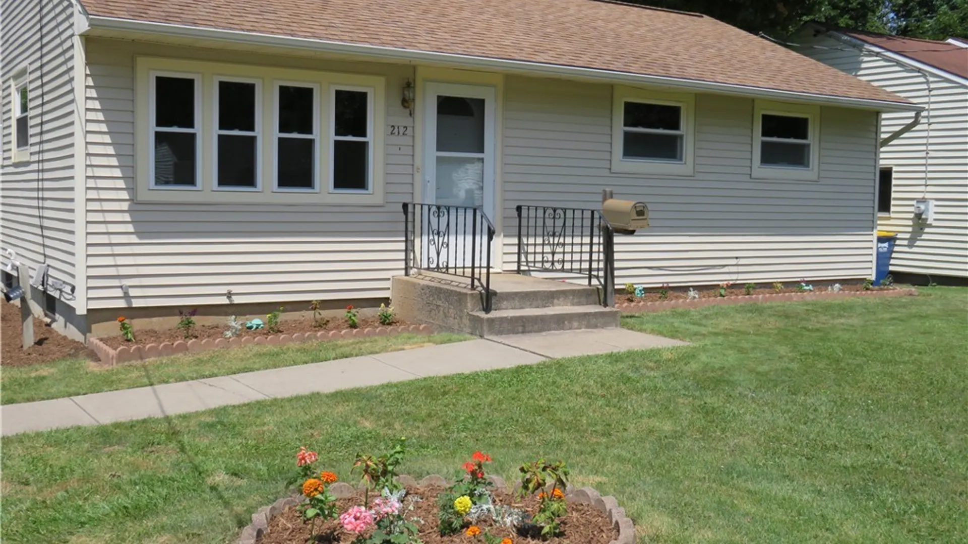 Property at 212 Jane Drive, Camillus, NY 13219 3