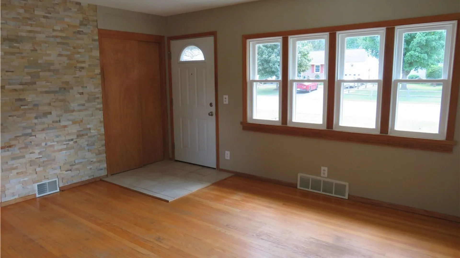 Property at 212 Jane Drive, Camillus, NY 13219 5