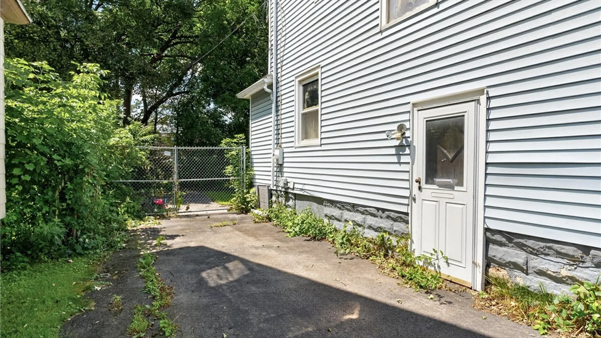 Property at 237 Denver Street, Rochester, NY 14609 6