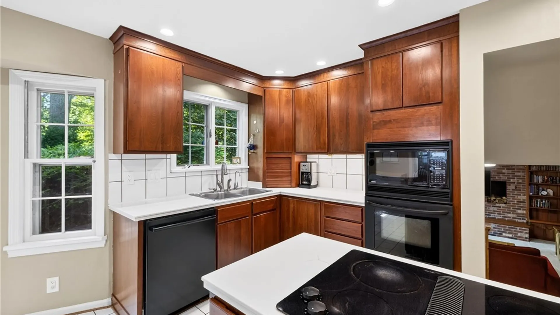 Property at 14 Countryside Road, Pittsford, NY 14450 5
