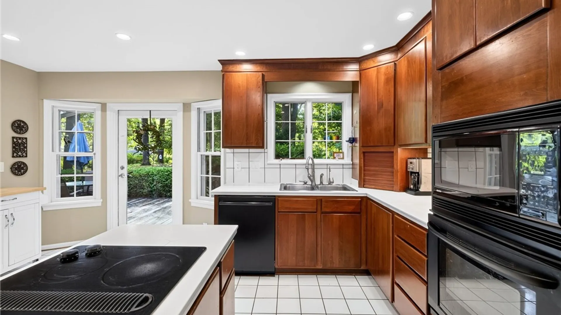 Property at 14 Countryside Road, Pittsford, NY 14450 6