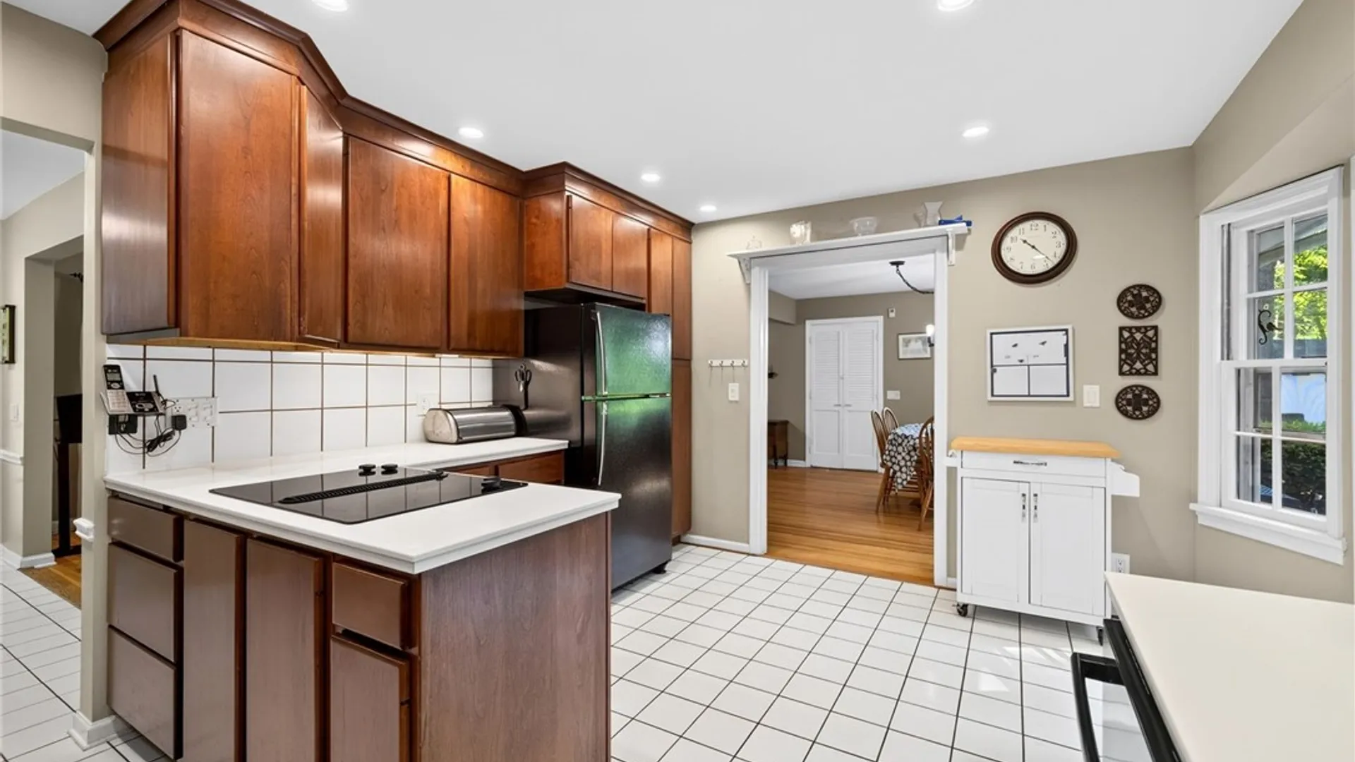 Property at 14 Countryside Road, Pittsford, NY 14450 8