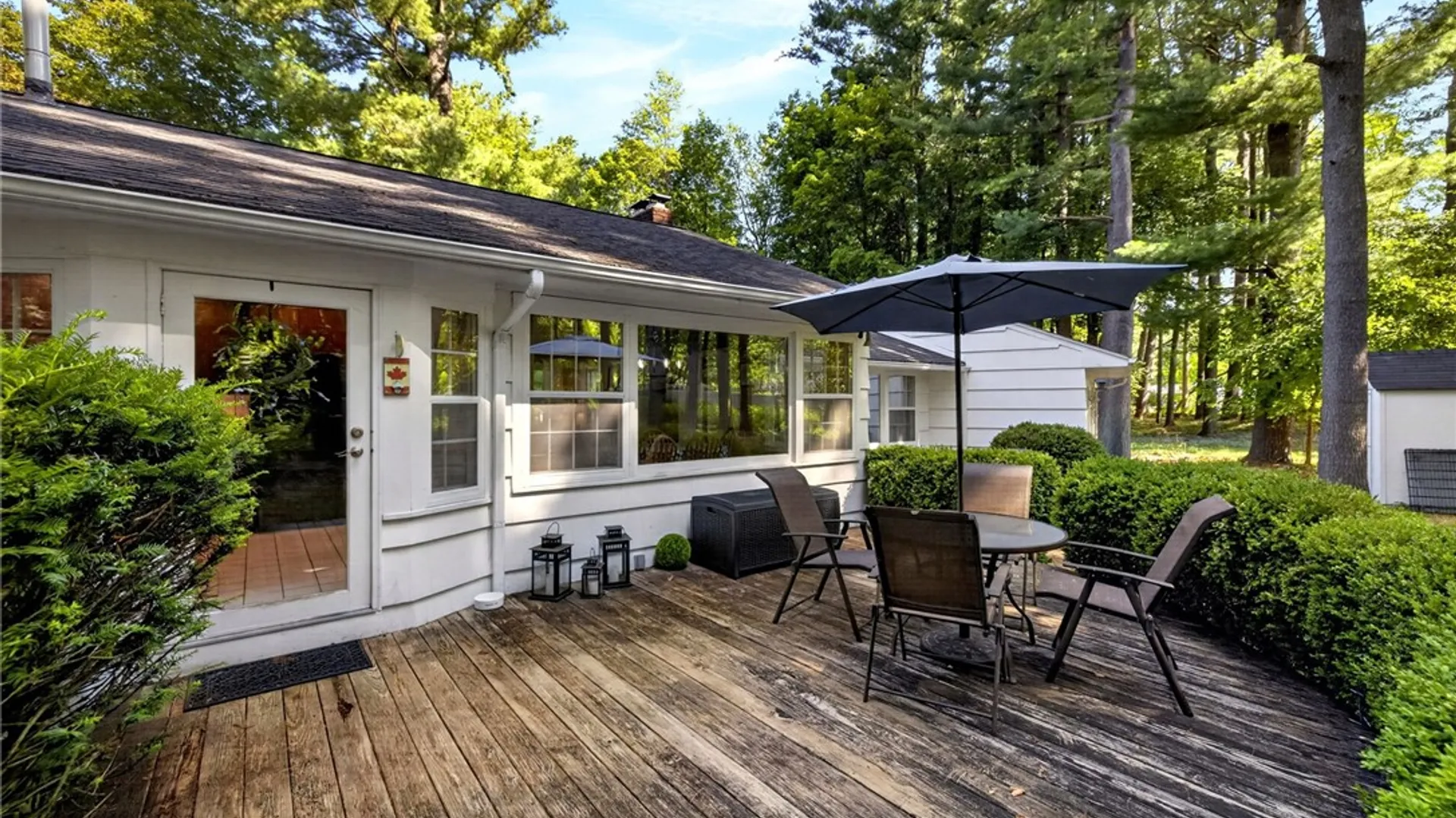 Property at 14 Countryside Road, Pittsford, NY 14450 44