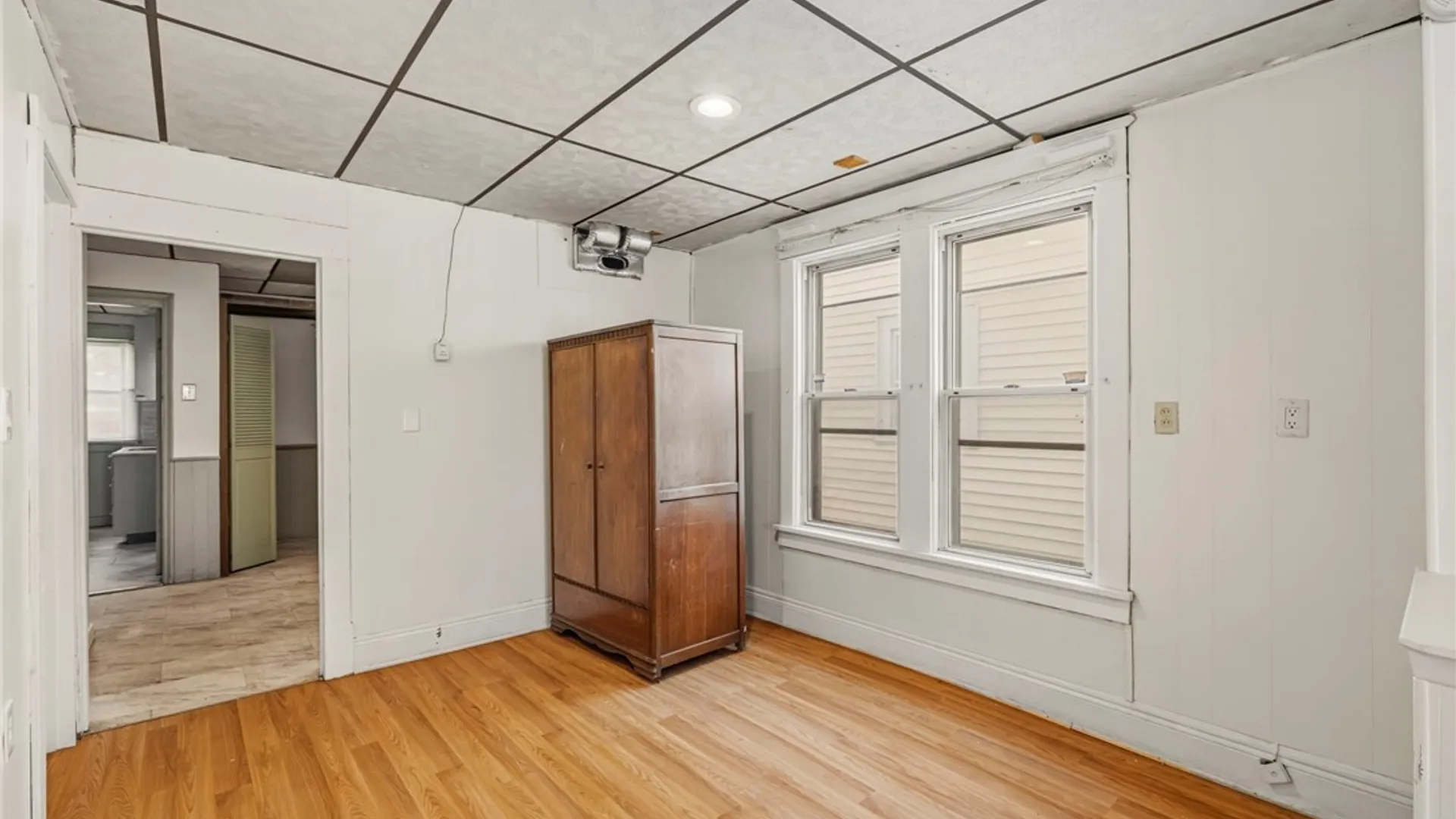 Property at 528 Fulton Street, Buffalo, NY 14210 8