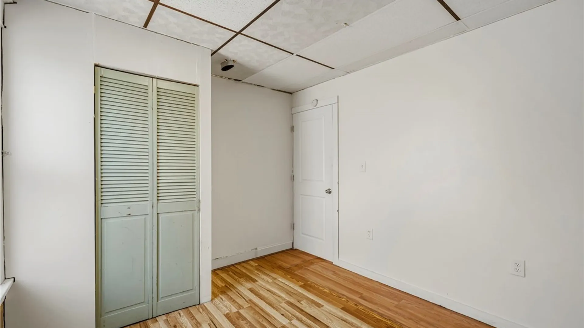 Property at 528 Fulton Street, Buffalo, NY 14210 11